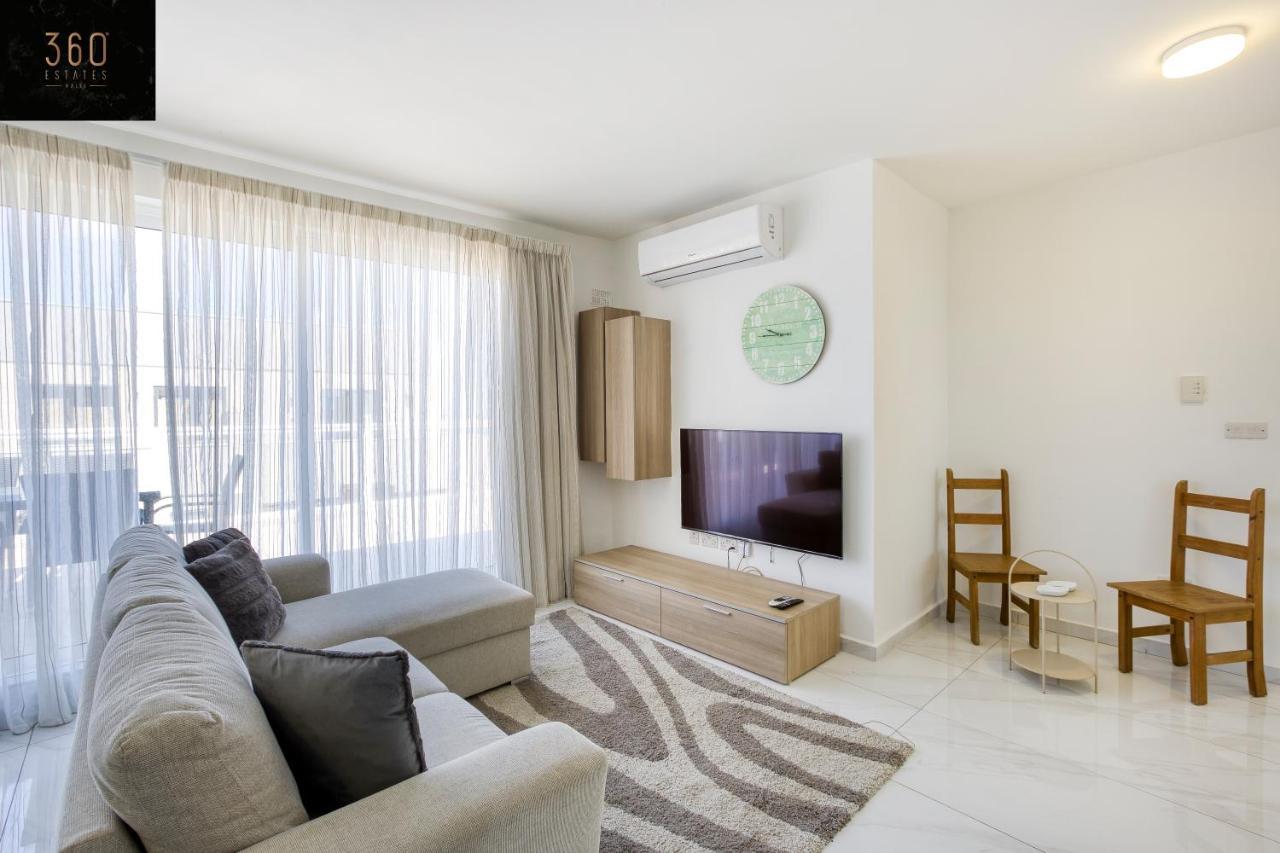 Lux Sea Front Penthouse With Breathtaking Views In St Pauls By 360 Estates Apartamento St. Paul's Bay Exterior foto