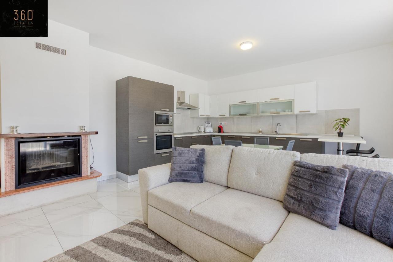 Lux Sea Front Penthouse With Breathtaking Views In St Pauls By 360 Estates Apartamento St. Paul's Bay Exterior foto