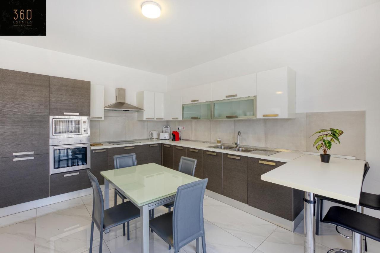 Lux Sea Front Penthouse With Breathtaking Views In St Pauls By 360 Estates Apartamento St. Paul's Bay Exterior foto